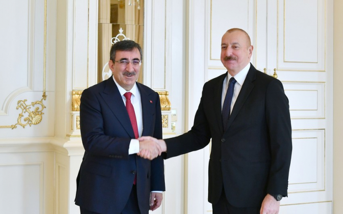   Präsident Ilham Aliyev empfing den Vizepräsidenten der Türkei, Cevdet Yilmaz  