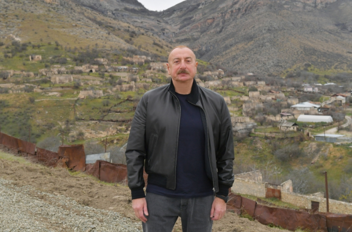  Le président Ilham Aliyev visite certains villages du district de Khodjaly  