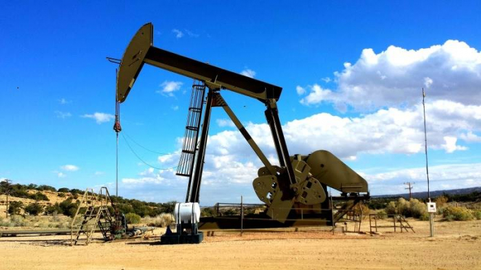 Oil prices drop in world markets 