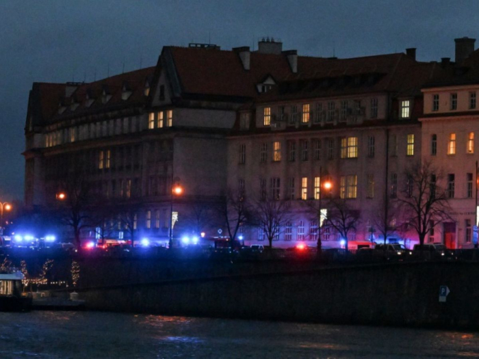 Dix morts dans une fusillade à Prague, l