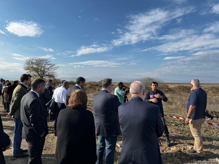 International forumers take in demining process in Azerbaijan