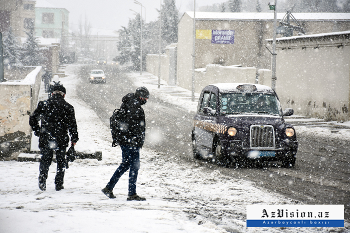    Bakıya sulu qar, rayonlara qar yağacaq  
   