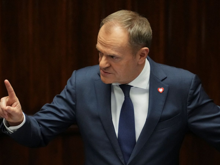 Donald Tusk demandera l