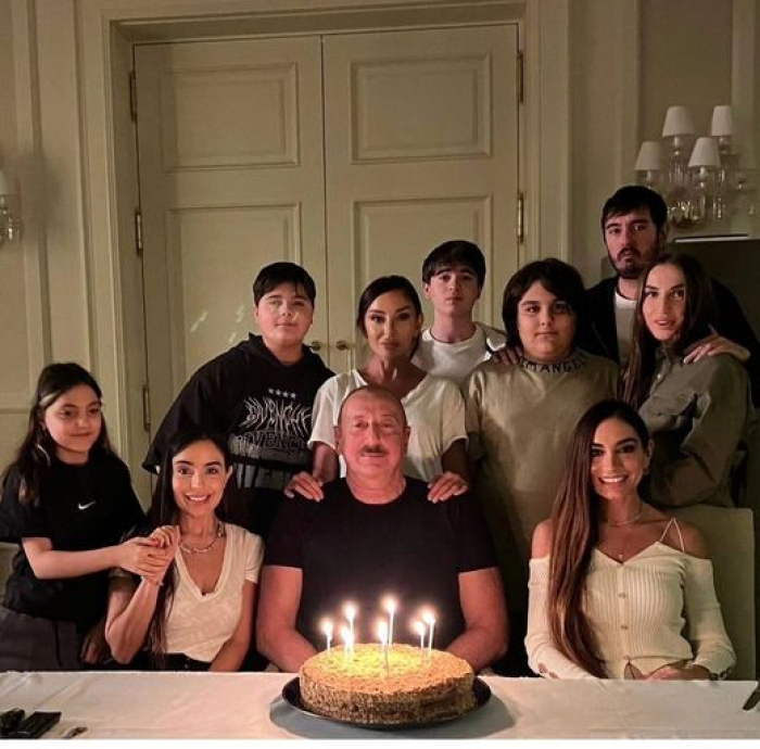   El presidente Ilham Aliyev celebró su cumpleaños con su familia  