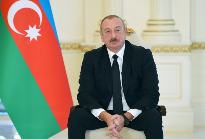   Presidente de Azerbaiyán  : "Contribuiremos al proceso de liberación de las colonias francesas del yugo colonial francés" 