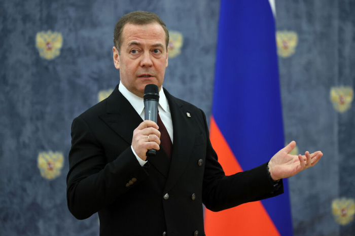 Medvedev Yəmənin vurulmasını Ukrayna ilə əlaqələndirdi