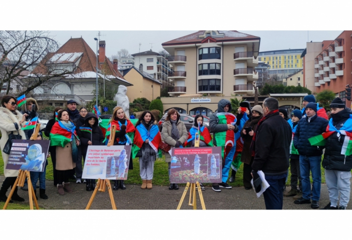   Un rassemblement de protestation organisée contre l’acte de vandalisme commis vis-à-vis de la statue de Natavan en France  