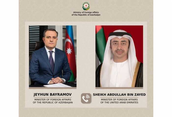  Außenminister Aserbaidschans und der Vereinigten Arabischen Emirate führen ein Telefongespräch  