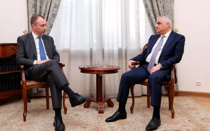 Toivo Klar besprach mit Paschinjans Stellvertreter den Friedensprozess mit Aserbaidschan 