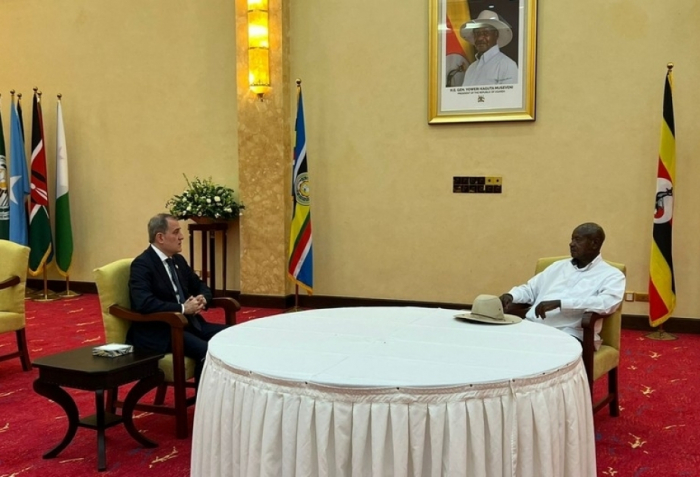   Azerbaijani FM meets with President of Uganda  