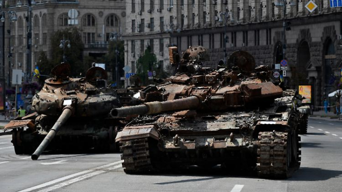  London: Russland verliert 2600 Panzer auf dem Schlachtfeld 