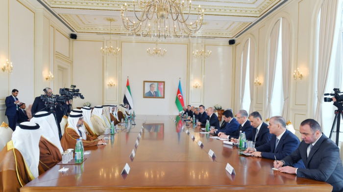  Presidents of Azerbaijan and UAE hold expanded meeting 