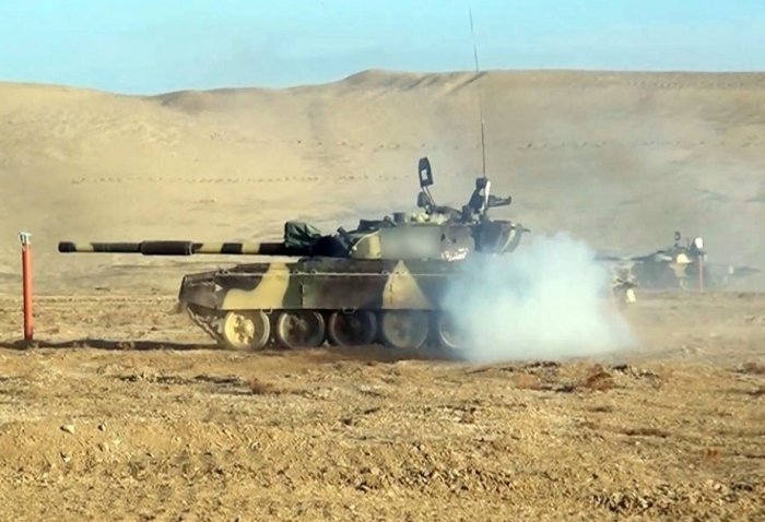   Azerbaijani servicemen evaluated on driving and firing skills -   VIDEO    