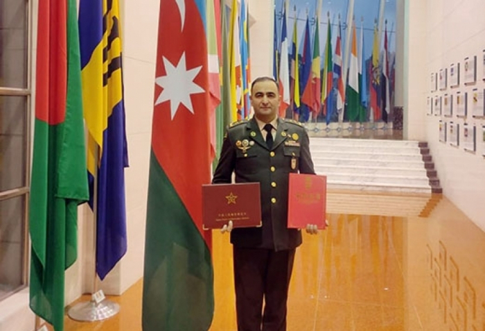 Azerbaijani army serviceman graduated from Chinese Army Command College with honors