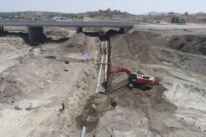   Se están construyendo embalses con una capacidad total de 20 mil metros cúbicos para abastecer de agua potable a la ciudad de Fuzuli  