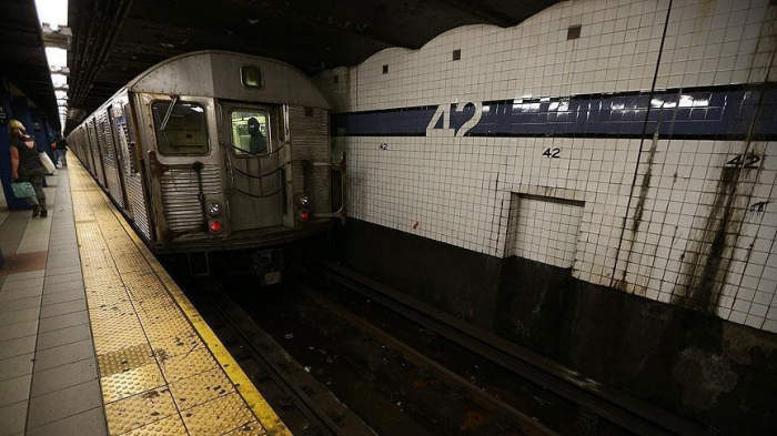 24 blessés suite à une collision entre une rame de métro et un train hors service à New-York