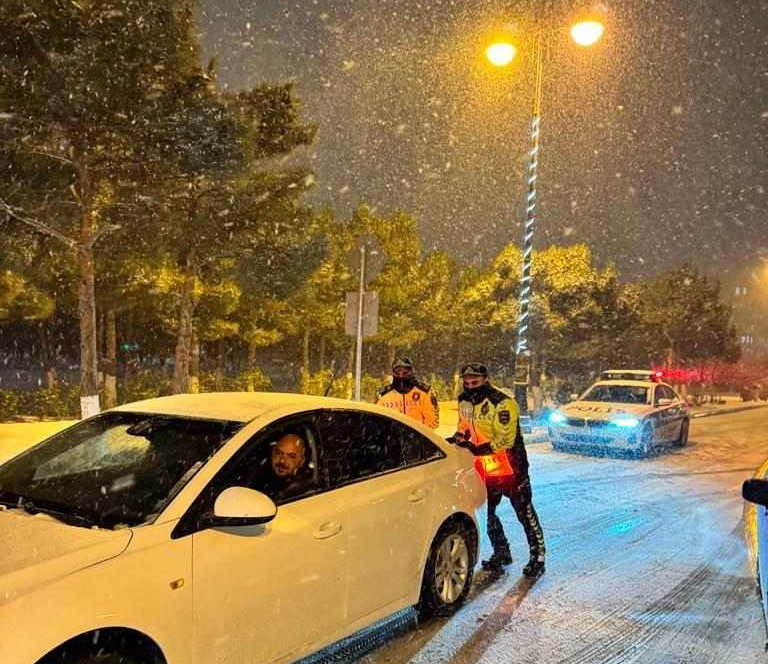 Hava ilə əlaqədar Sumqayıt polislər gücləndirilmiş iş rejimində çalışırlar