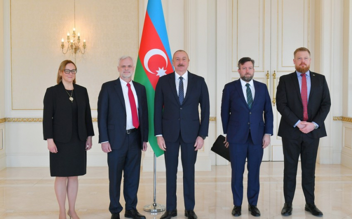   Presidente Ilham Aliyev recibe al nuevo embajador de Estados Unidos  