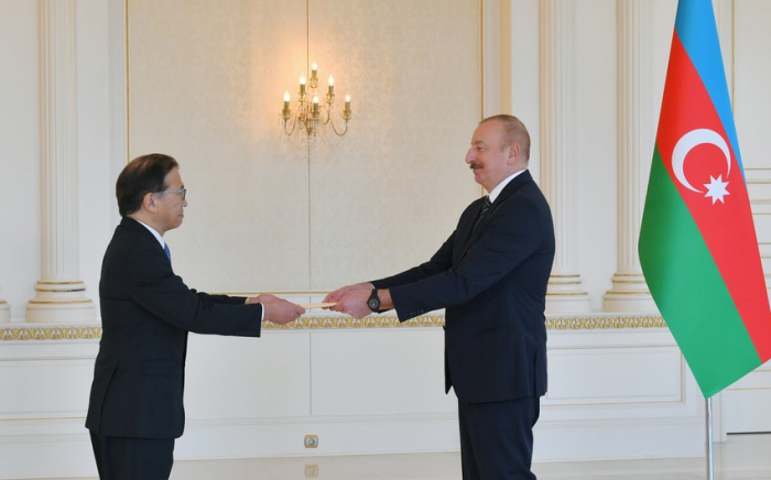  Presidente de Azerbaiyán recibe a los nuevos embajadores de Japón, Luxemburgo y Perú en el país  