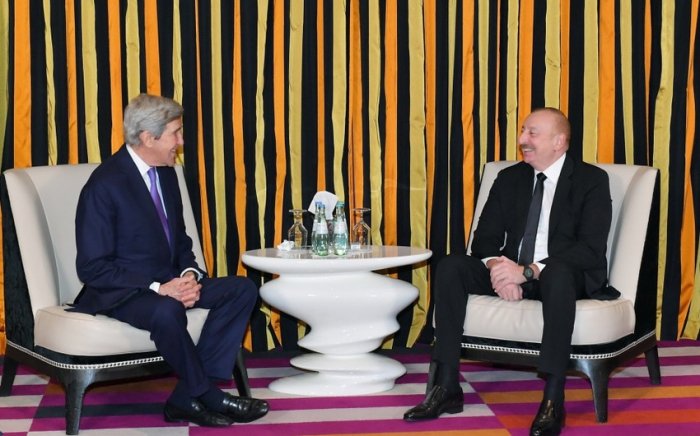  Ilham Aliyev trifft sich mit dem Sonderbeauftragten des US-Präsidenten für Klima  - FOTOS  