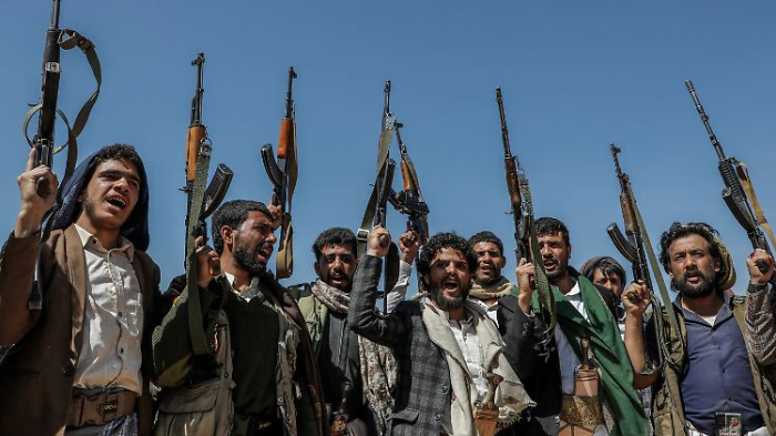   US-Marine bombardiert Stellung der Huthi im Jemen  