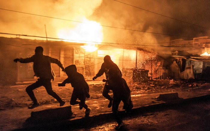   In Kenia kam es zu einer heftigen Explosion, bei der etwa 300 Menschen verletzt wurden  