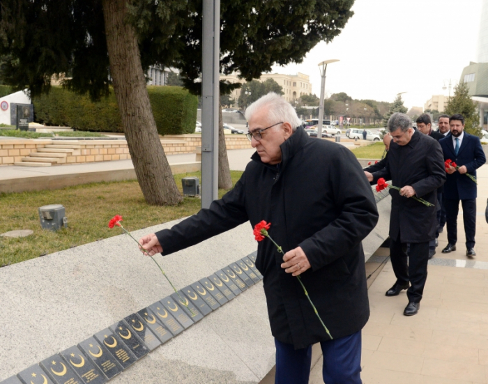 Turkish parliamentary delegation visits “Turkish Martyrdom” monument in Baku