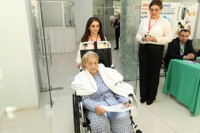 102-year-old voter casts ballot at Baku Health Center polling station