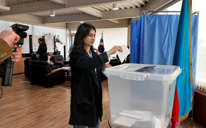  In Südkorea ist die Abstimmung für die Präsidentschaftswahlen in Aserbaidschan zu Ende gegangen 