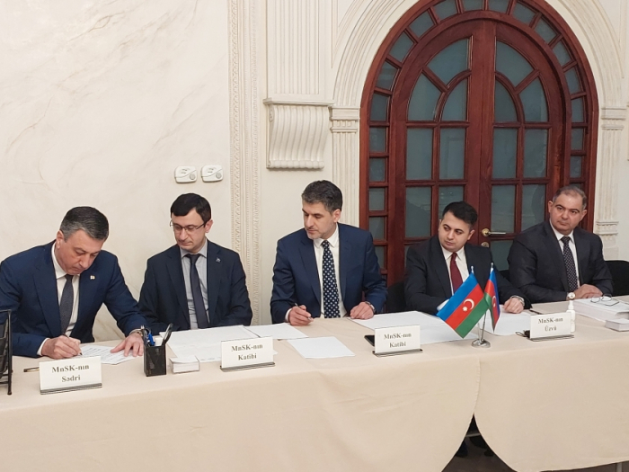   Aserbaidschaner geben ihre Stimme in Georgien ab  
