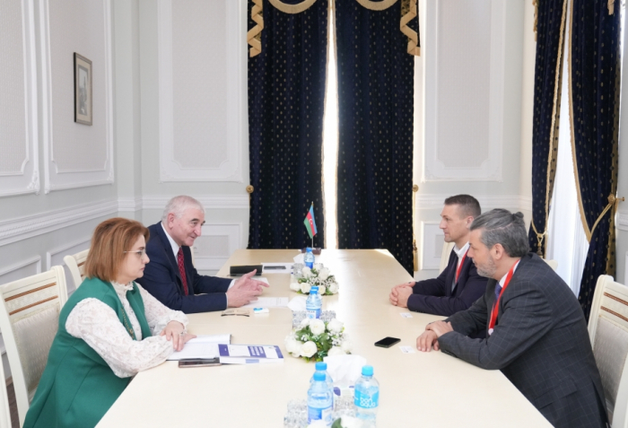  Presidente de la Comisión Electoral Central de Azerbaiyán se reunió con su homólogo húngaro 