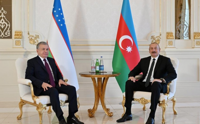  Usbekischer Staatschef richtete einen Glückwunschbrief an Präsident Ilham Aliyev 