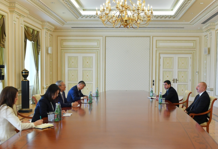   Präsident Ilham Aliyev empfängt den SOZ-Generalsekretär  
