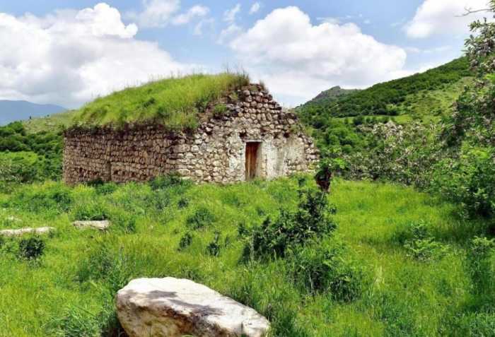    Laçında onlarla abidə erməniləşdirilməyə məruz qalıb    ARAŞDIRMA     
   