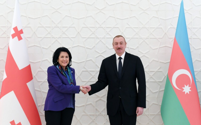  Salome Surabischwili gratuliert dem Präsidenten Ilham Aliyev 