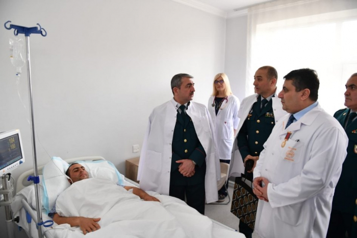  Head of Azerbaijani SBS visits soldier injured following Armenian provocation 