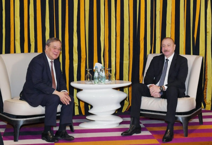   Präsident Ilham Aliyev trifft sich mit dem Bundestagsabgeordneten Armin Laschet  
