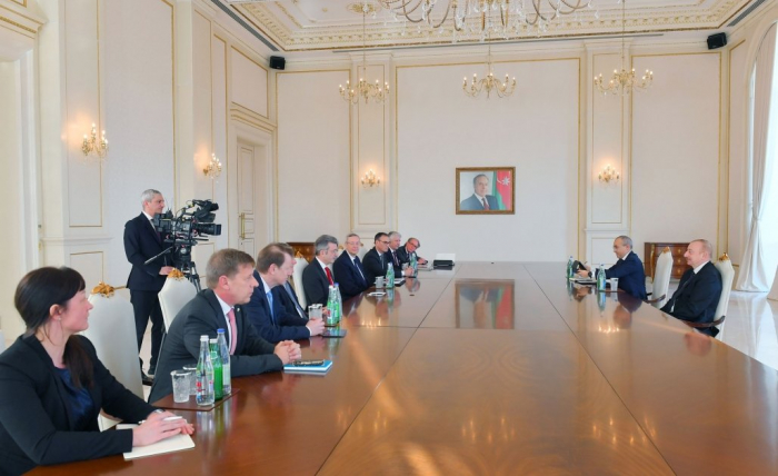  Präsident Ilham Aliyev empfängt deutsche Delegation - FOTOS