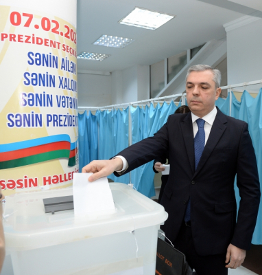 Head of Presidential Administration of Azerbaijan casts vote in presidential election 