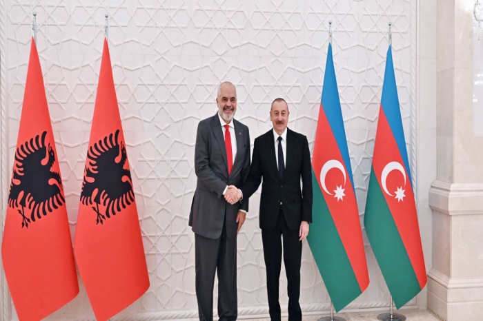 El primer ministro albanés felicita al presidente Ilham Aliyev por su segura victoria en las elecciones