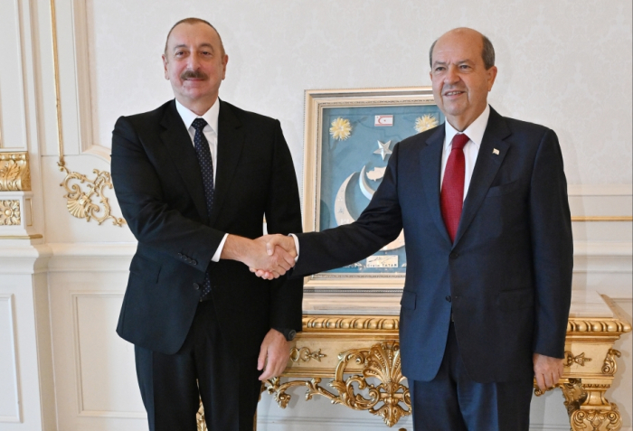 Ersin Tatar llama por teléfono al Presidente Ilham Aliyev
