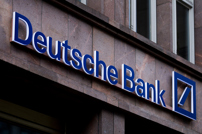    "Deutsche Bank" 3500 nəfəri işdən çıxaracaq   