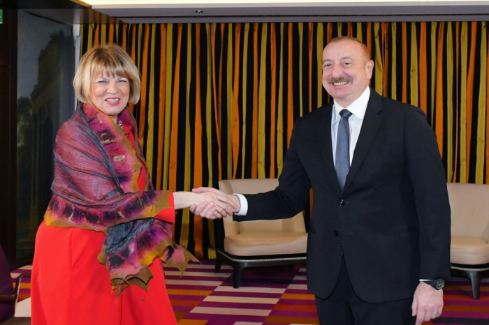  Presidente Ilham Aliyev se reúne con la Secretaria General de la OSCE en Múnich 