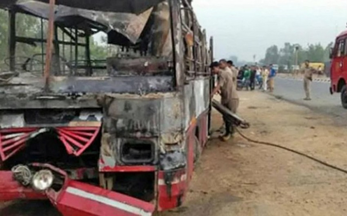 Hindistanda yol qəzasında azı 22 nəfər öldü