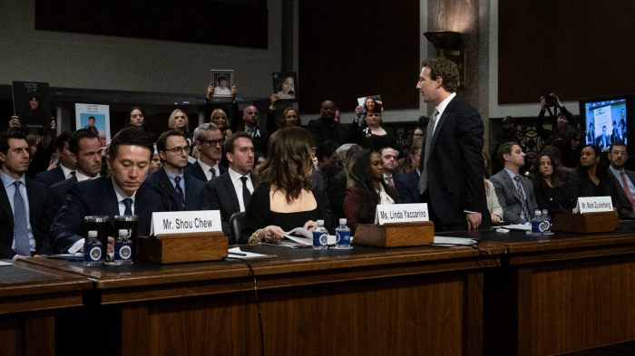 Facebook : les excuses de Zuckerberg aux victimes des dérives des réseaux sociaux