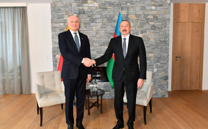  Litauischer Staatsoberhaupt gratuliert dem Präsidenten Ilham Aliyev 