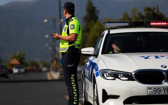    Yol polisindən sürücülərə müraciət     
