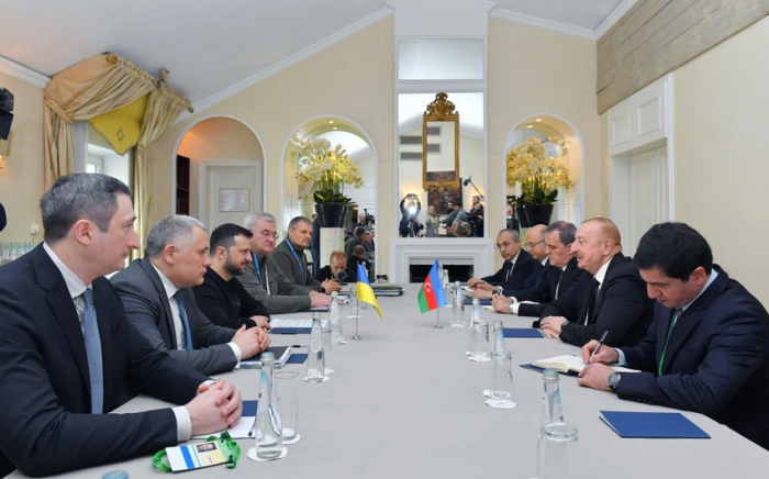   In München trafen sich die Präsidenten Aserbaidschans und der Ukraine   - FOTO    