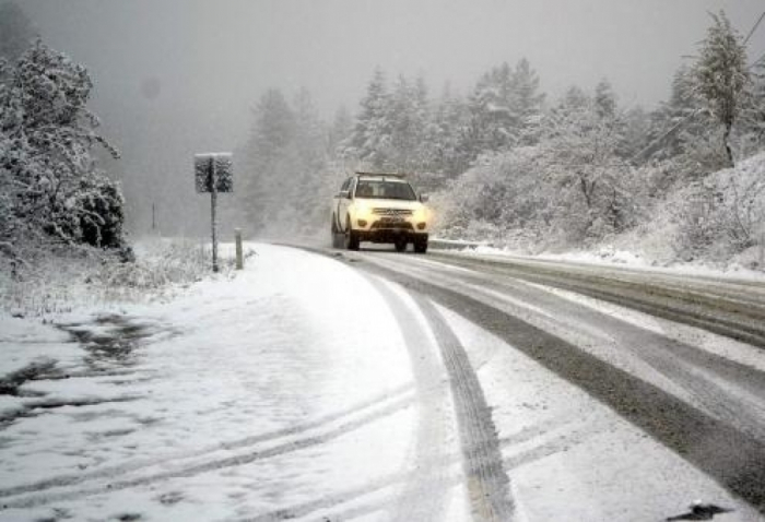    Bəzi rayonlarda yollar buz bağlayacaq  
   