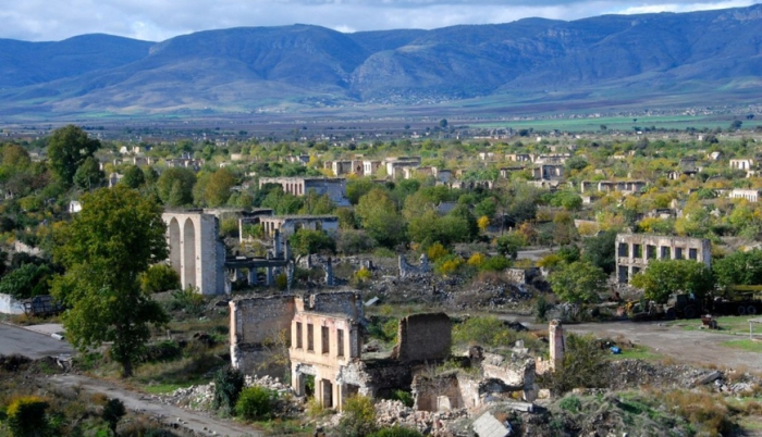    Azad edilmiş ərazilərin dirçəldilməsinə nə qədər vəsait xərclənib?   